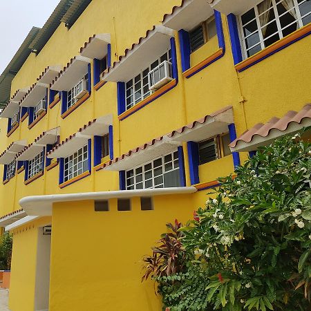 Hotel Bahia イスタパ エクステリア 写真