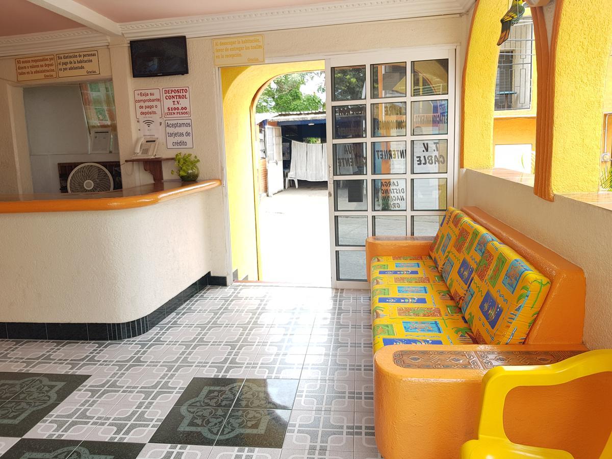 Hotel Bahia イスタパ エクステリア 写真