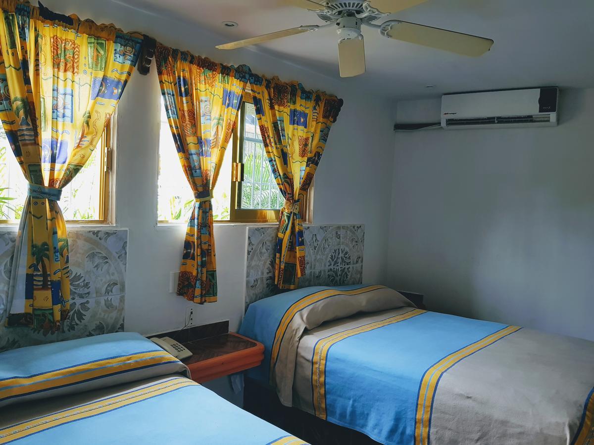 Hotel Bahia イスタパ エクステリア 写真