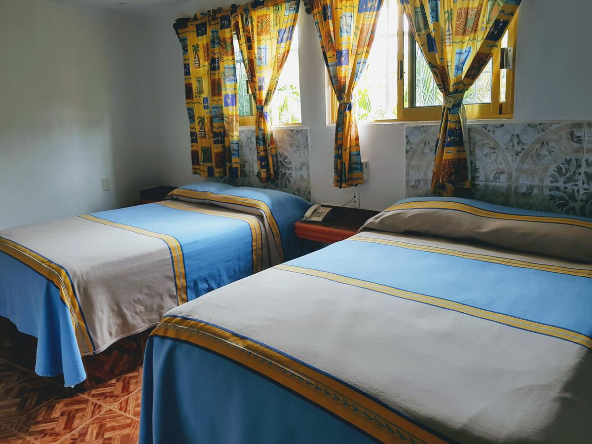 Hotel Bahia イスタパ エクステリア 写真